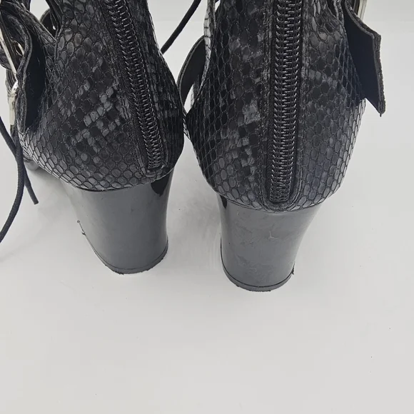 Mackin J Shoes Black Snake Lace Up and Buckle Ankle bootie size 7.5